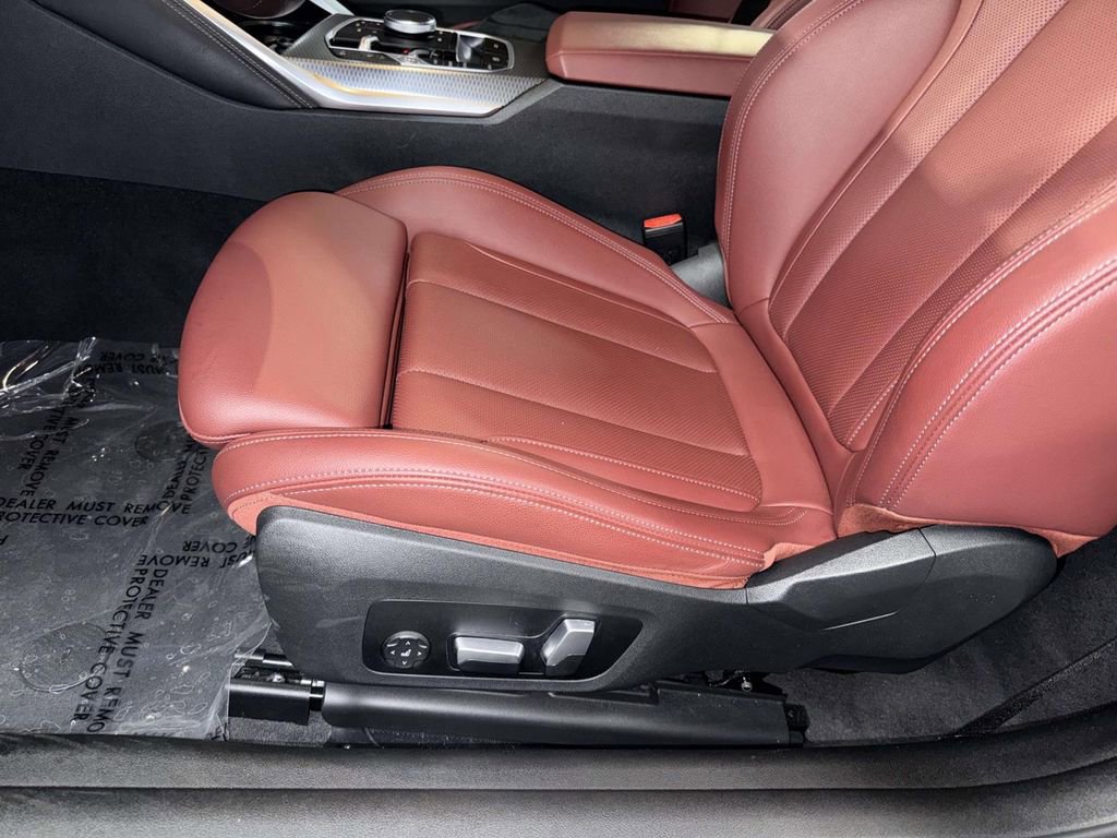 Used 2024 BMW 430i xDrive Convertible w/ M Sport Package image 3