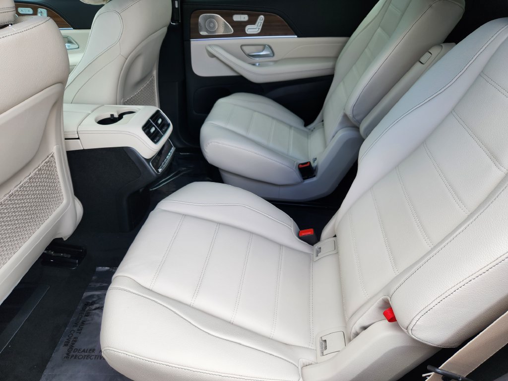 New 2026 Mercedes-Benz GLS 580 4MATIC image 30
