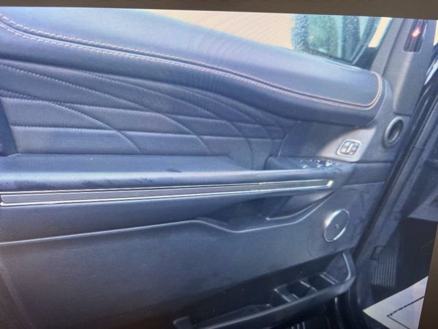 Used 2022 Ford Expedition Platinum image 9