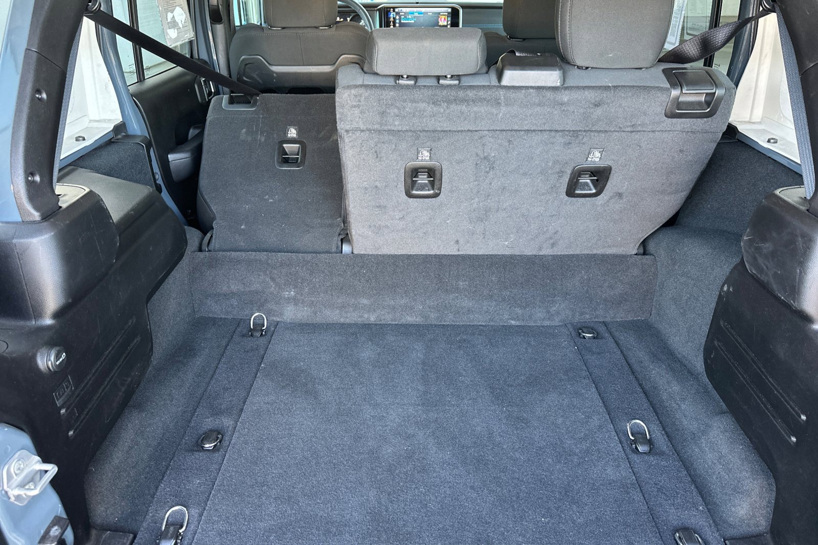 Used 2024 Jeep Wrangler Unlimited Rubicon 4xe image 15