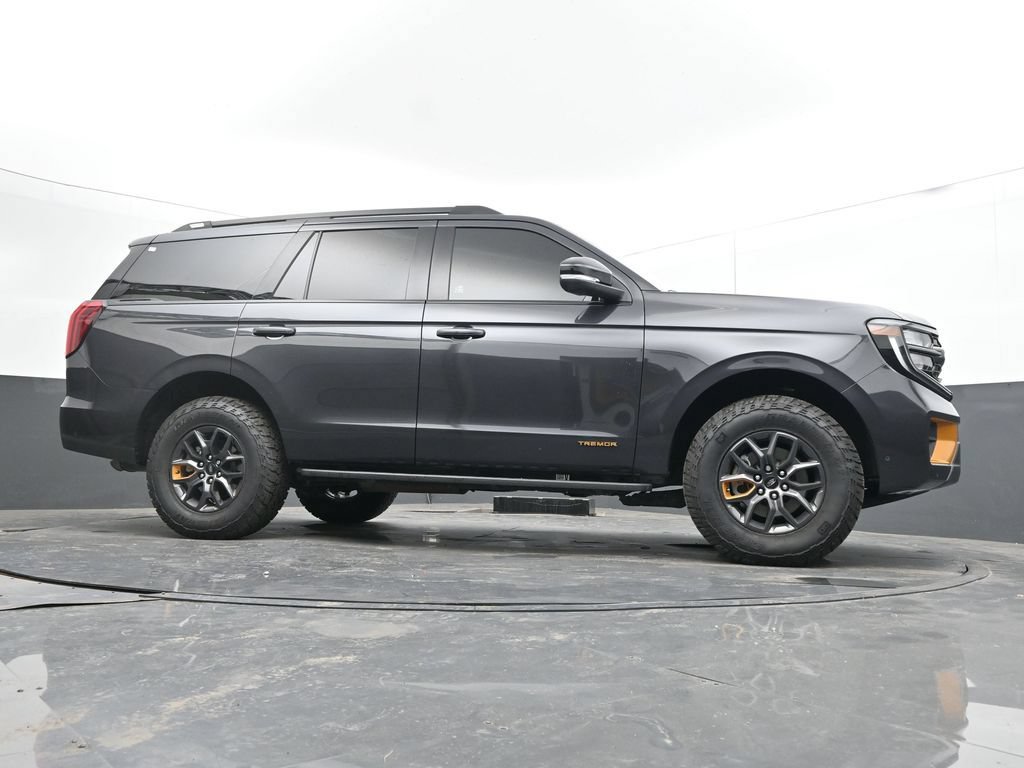 Used 2025 Ford Expedition Tremor AWD/4WD image 41