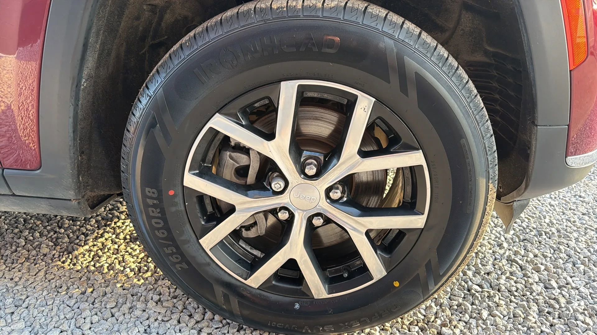 Used 2023 Jeep Grand Cherokee L Limited image 7