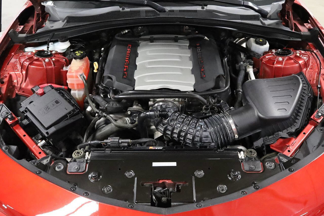 Used 2016 Chevrolet Camaro SS image 27