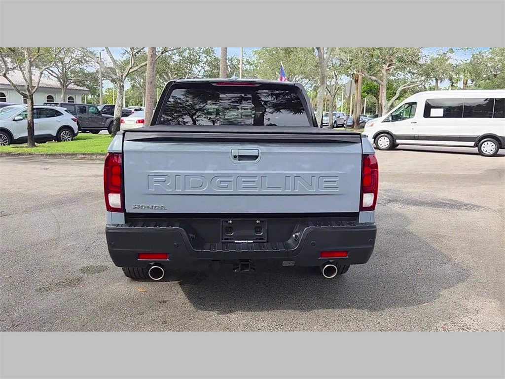 Used 2025 Honda Ridgeline Black Edition image 44