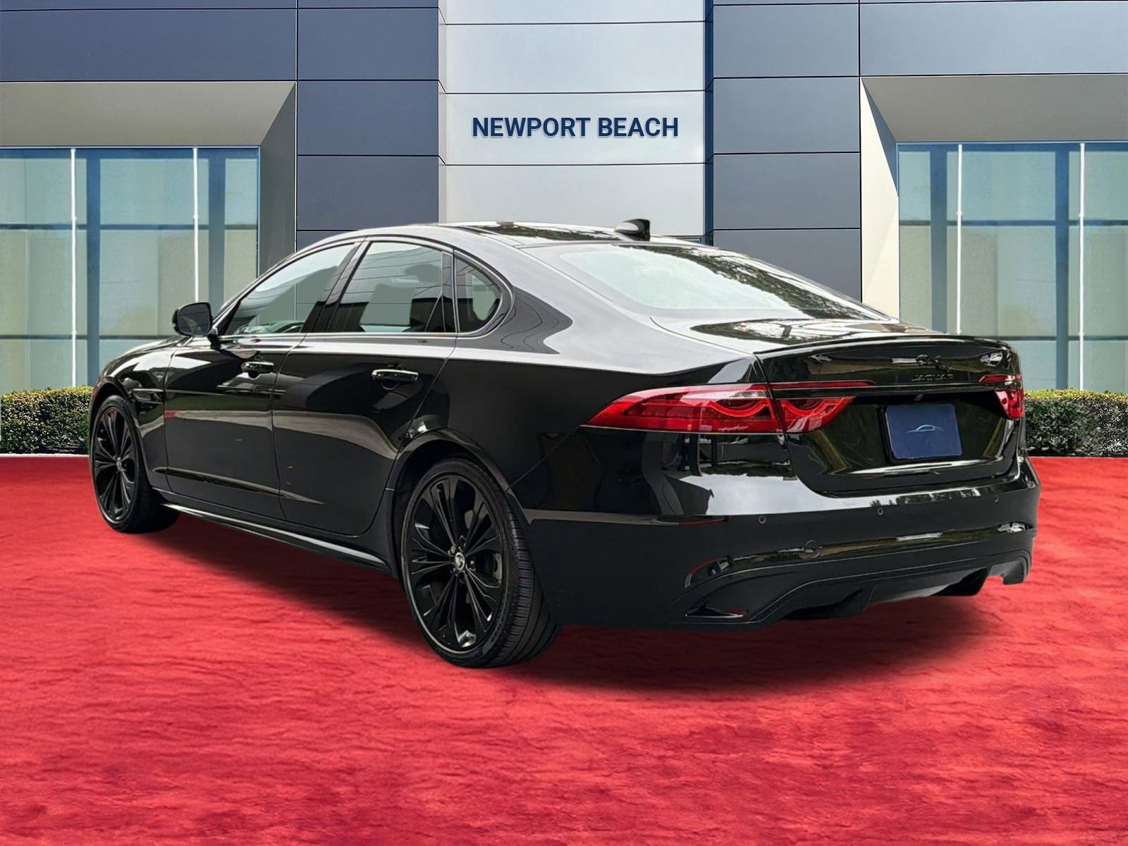 Used 2024 Jaguar XF R-Dynamic SE image 3