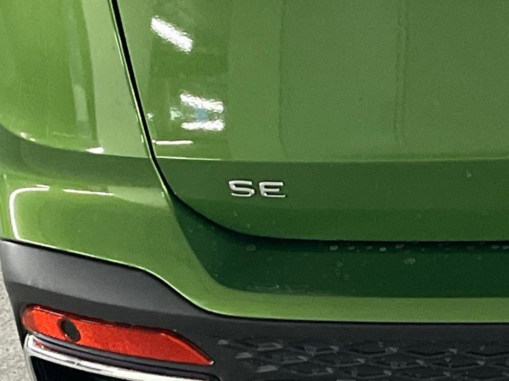New 2026 Volkswagen Taos SE image 35