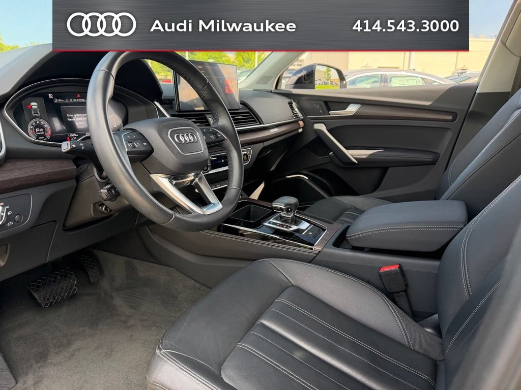 Used 2023 Audi Q5 2.0T Premium Plus w/ Premium Plus Package AWD/4WD image 4