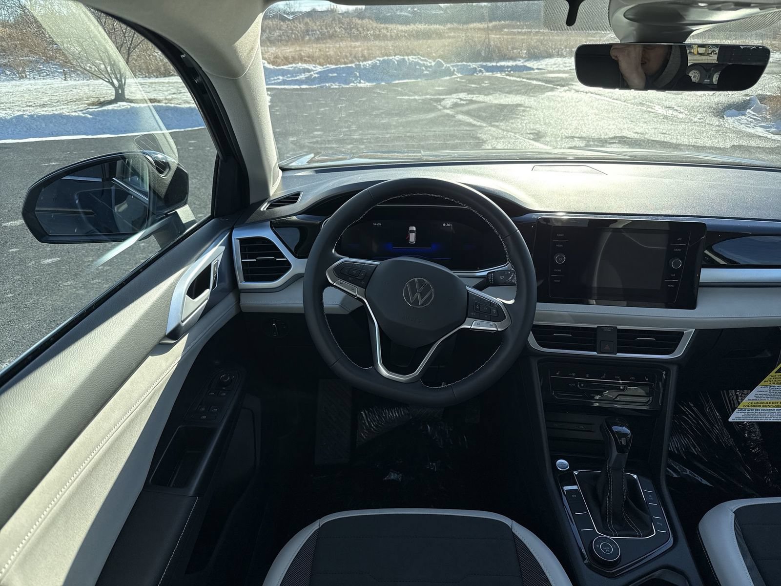 New 2026 Volkswagen Taos SE AWD/4WD image 16