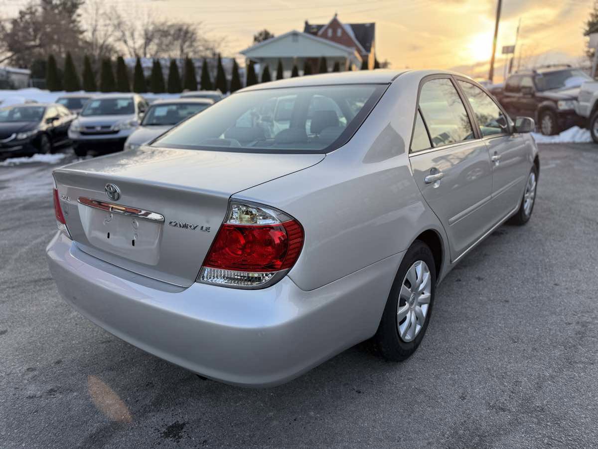 Used 2006 Toyota Camry LE image 9