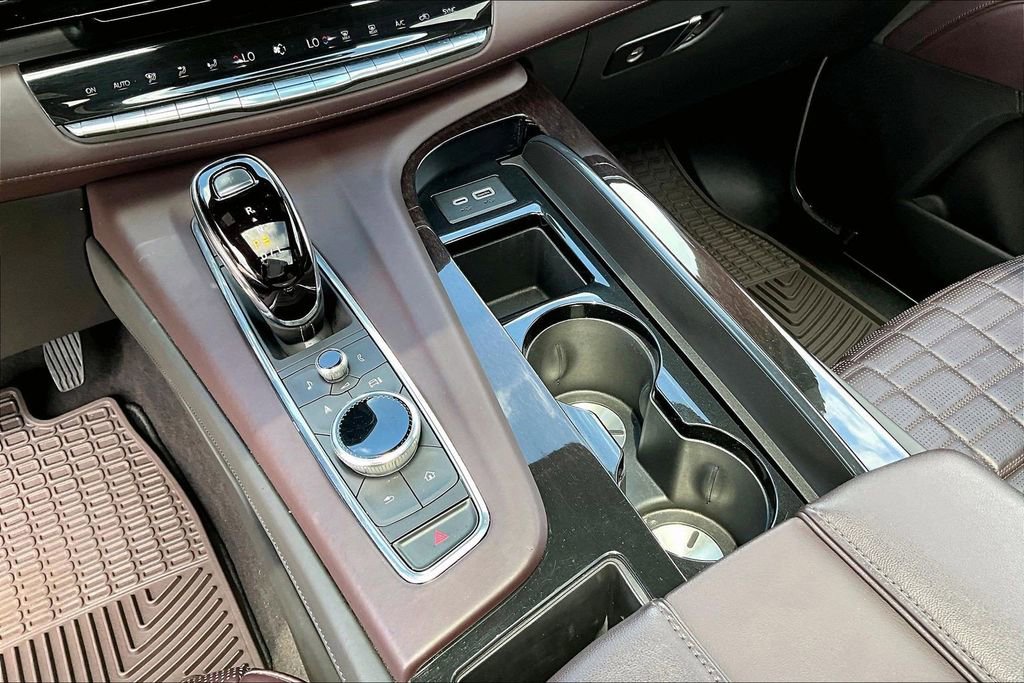 Used 2023 Cadillac Escalade Premium Luxury Platinum w/ LPO, Floor Liner Package AWD/4WD image 33