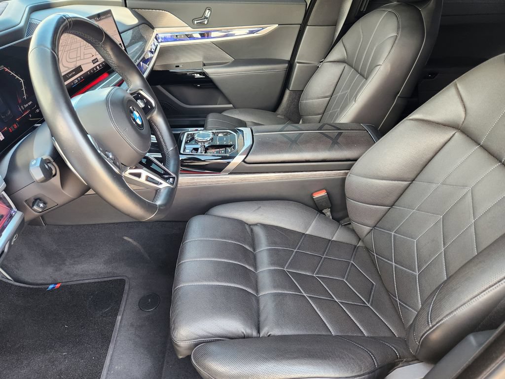 Used 2024 BMW 740i RWD image 13