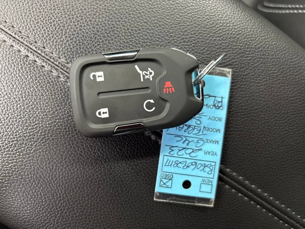 Used 2023 GMC Terrain SLT AWD/4WD image 33