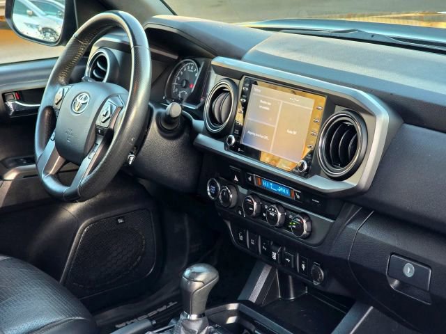 Used 2020 Toyota Tacoma TRD Off-Road w/ TRD Premium Off Road Package image 17