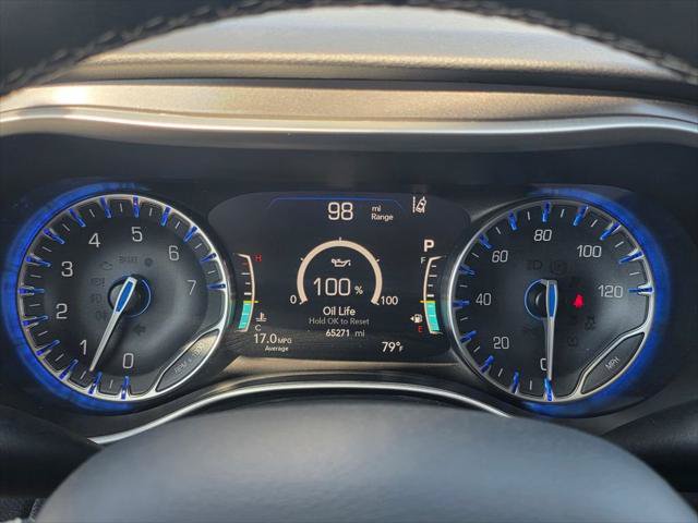 Certified 2024 Chrysler Pacifica Touring-L FWD image 36