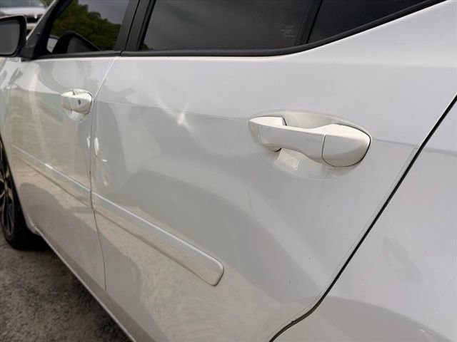 Used 2018 Toyota Corolla SE w/ Carpet Mat Package (TMS) FWD image 26