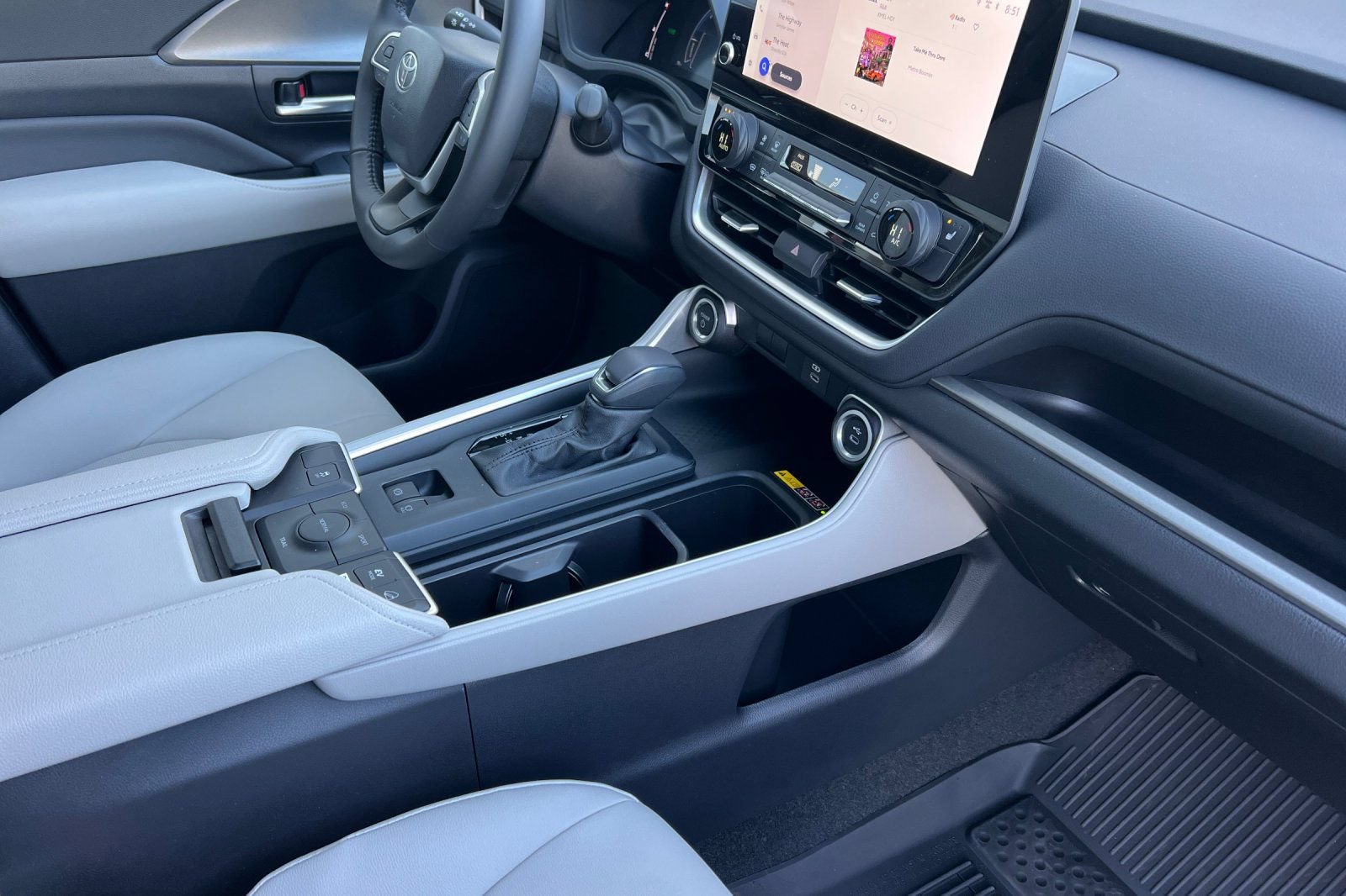 New 2026 Toyota Grand Highlander AWD Hybrid image 14