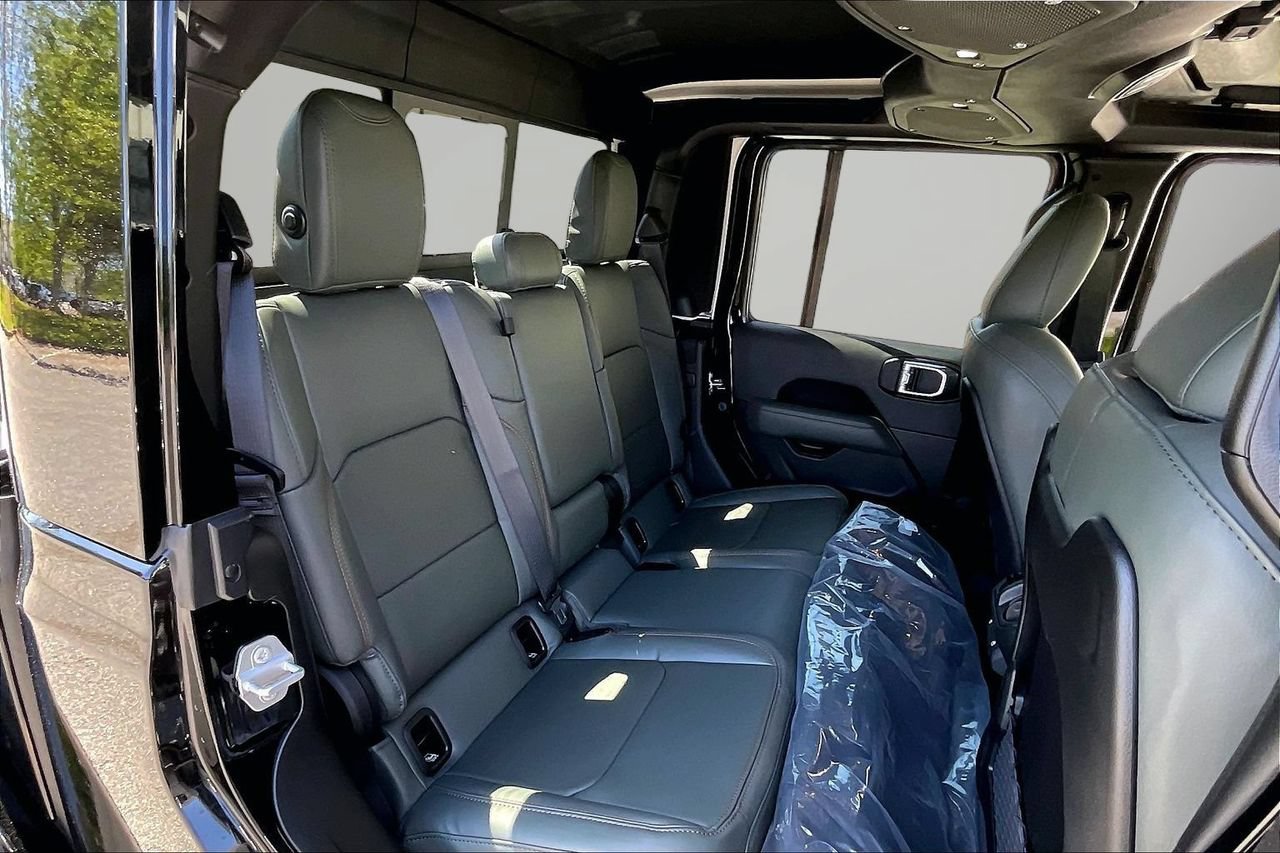 New 2026 Jeep Gladiator Mojave AWD/4WD image 19