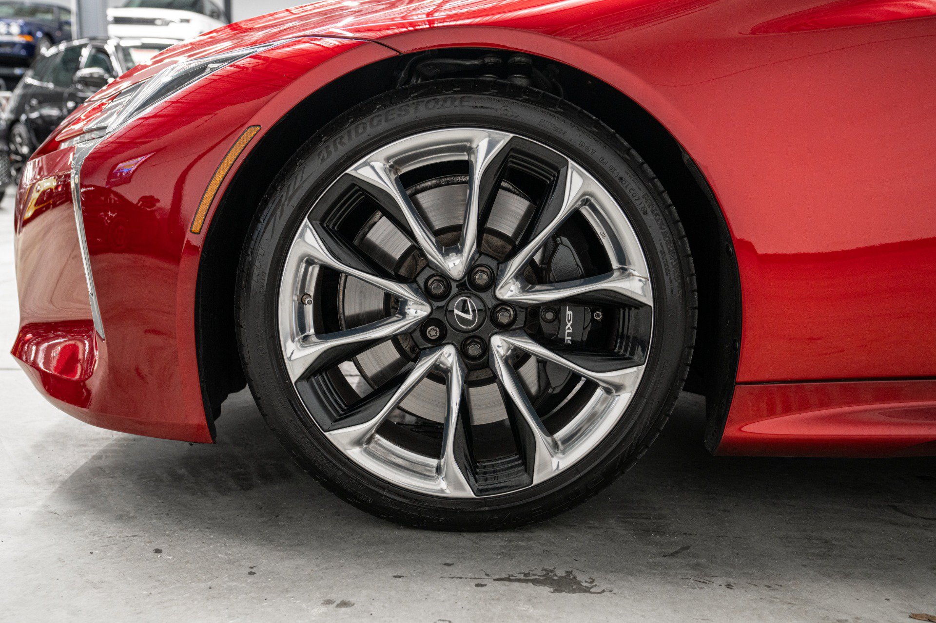 Used 2018 Lexus LC 500 Coupe w/ Touring Package RWD image 9