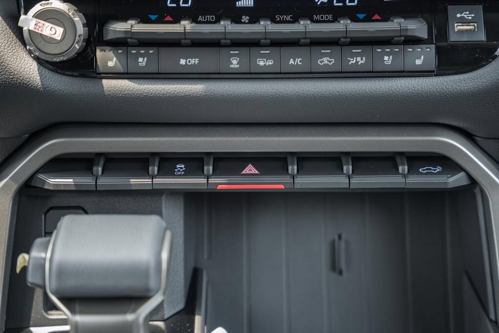 New 2026 Toyota Tundra Limited AWD/4WD image 24