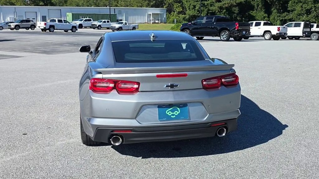 Used 2024 Chevrolet Camaro LT RWD image 7