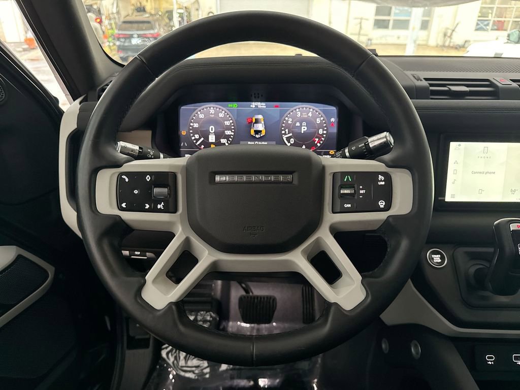 Used 2020 Land Rover Defender 110 SE image 11