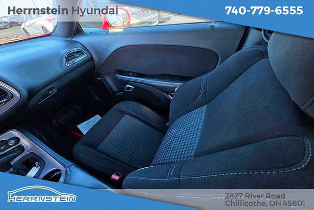 Used 2023 Dodge Challenger SXT RWD image 12