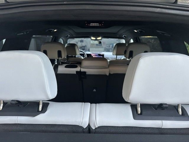 Used 2025 BMW X7 xDrive40i w/ M Sport Package image 8