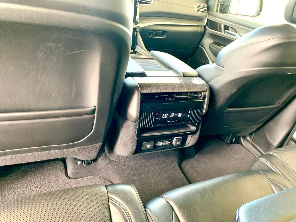 Used 2022 Jeep Wagoneer Series II AWD/4WD image 21