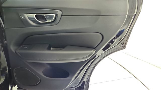 Certified 2023 Volvo XC60 T8 Plus AWD/4WD image 33