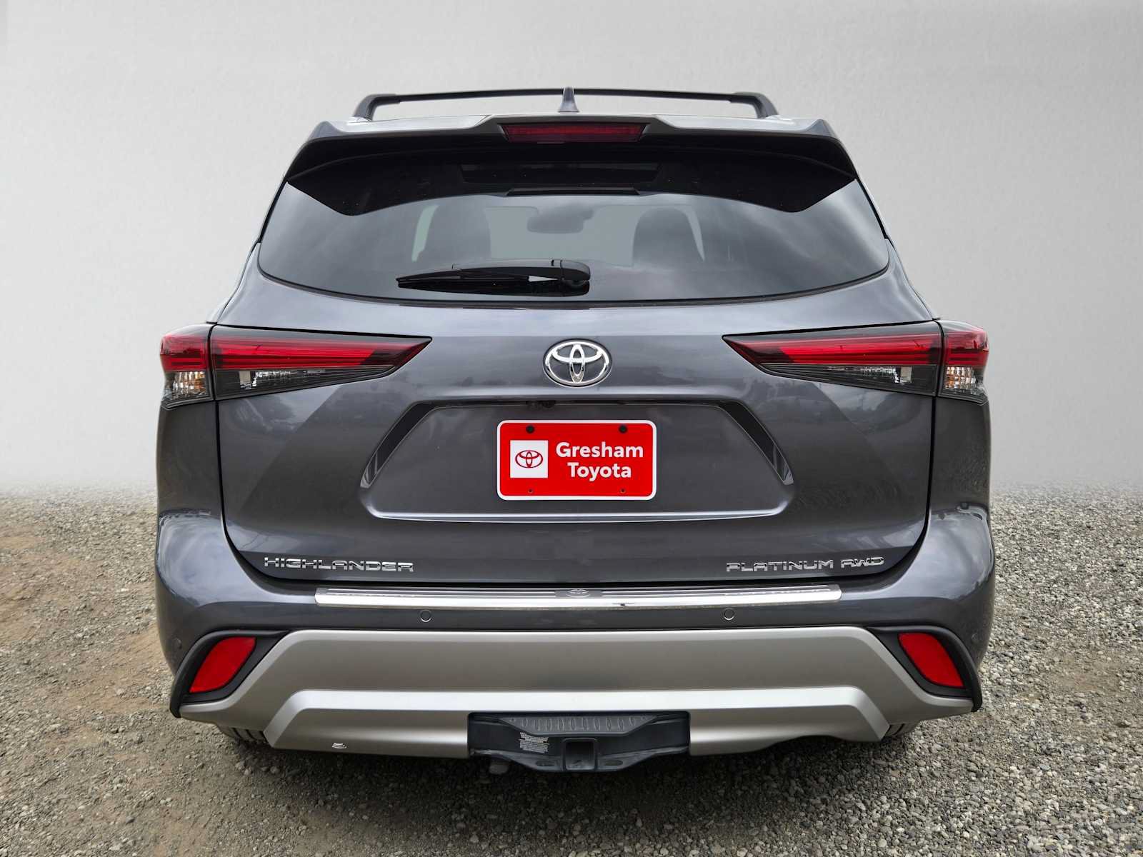 Certified 2025 Toyota Highlander Platinum AWD/4WD image 5