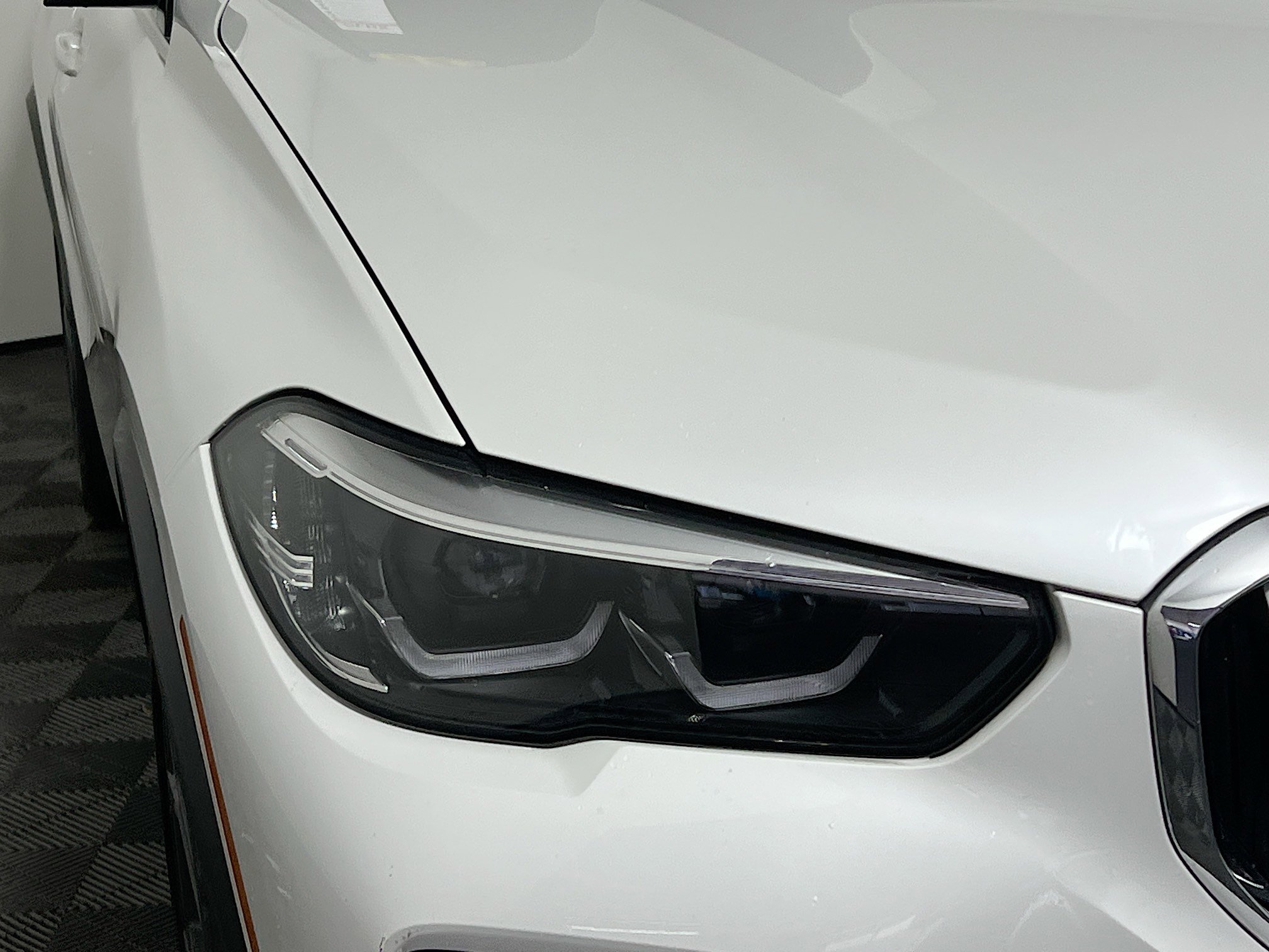 Used 2022 BMW X5 sDrive40i w/ Premium Package image 11