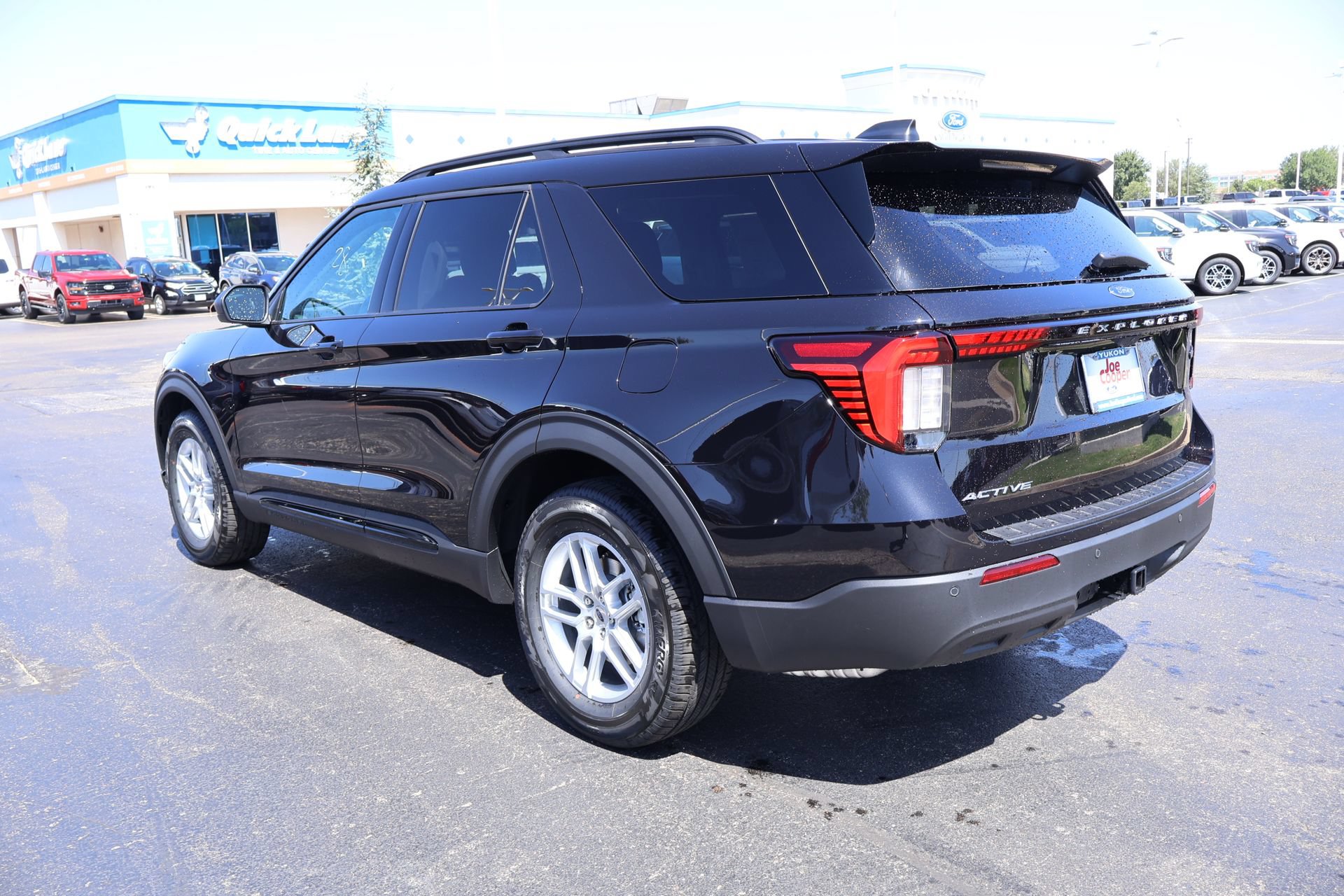 New 2026 Ford Explorer Active RWD image 24