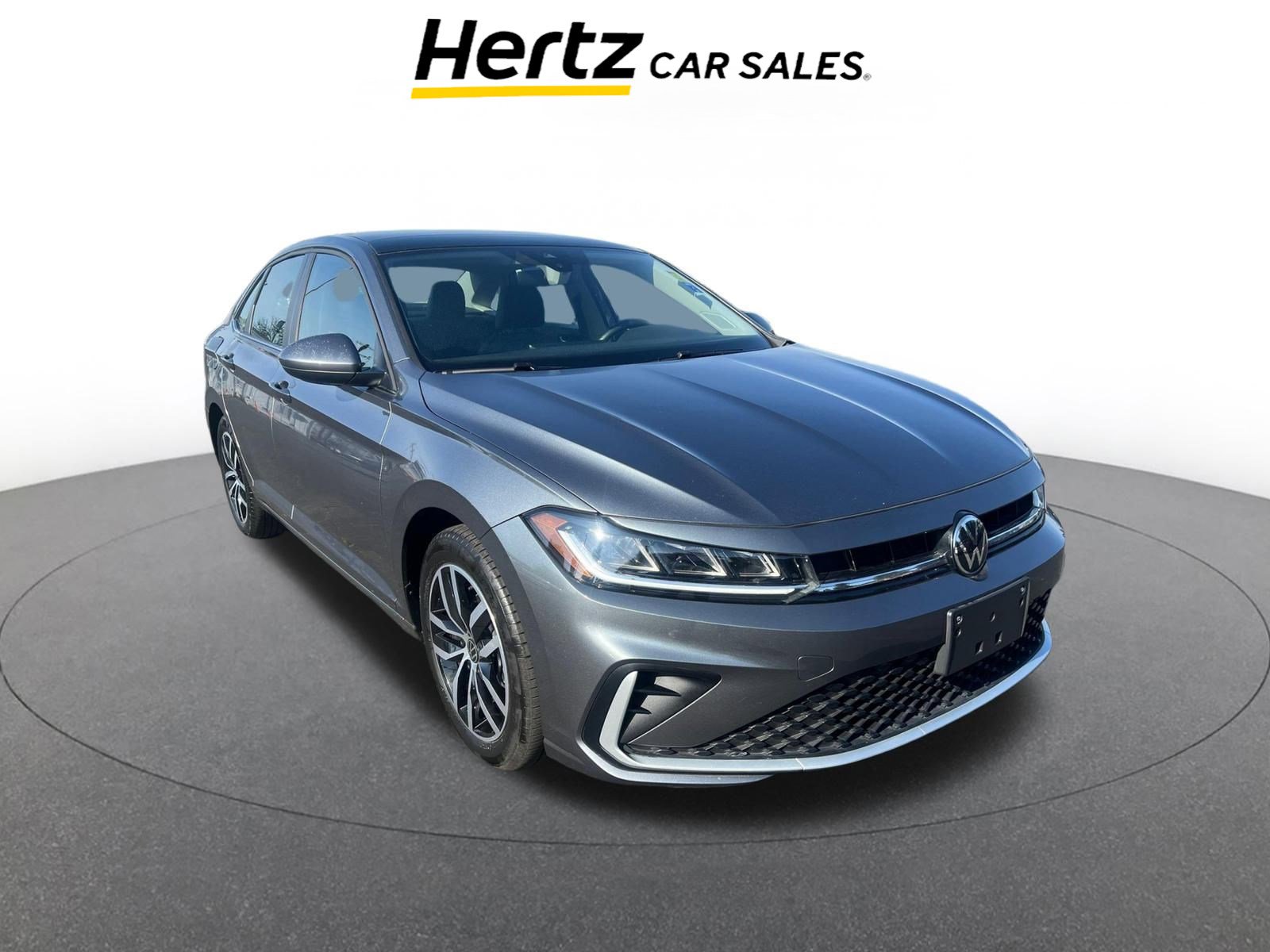 Used 2025 Volkswagen Jetta SE image 1