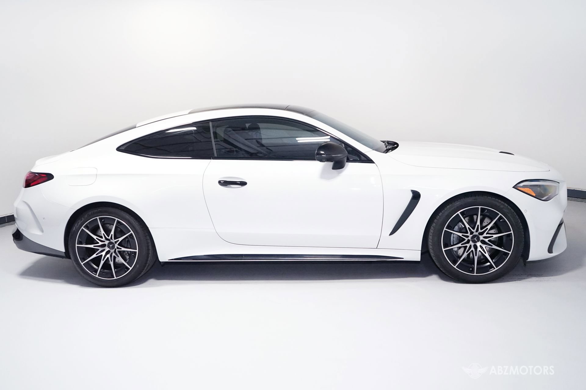 Used 2025 Mercedes-Benz CLE 53 AMG 4MATIC Coupe image 4
