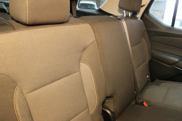 Used 2020 Chevrolet Traverse LT w/ Driver Confidence II Package AWD/4WD image 14