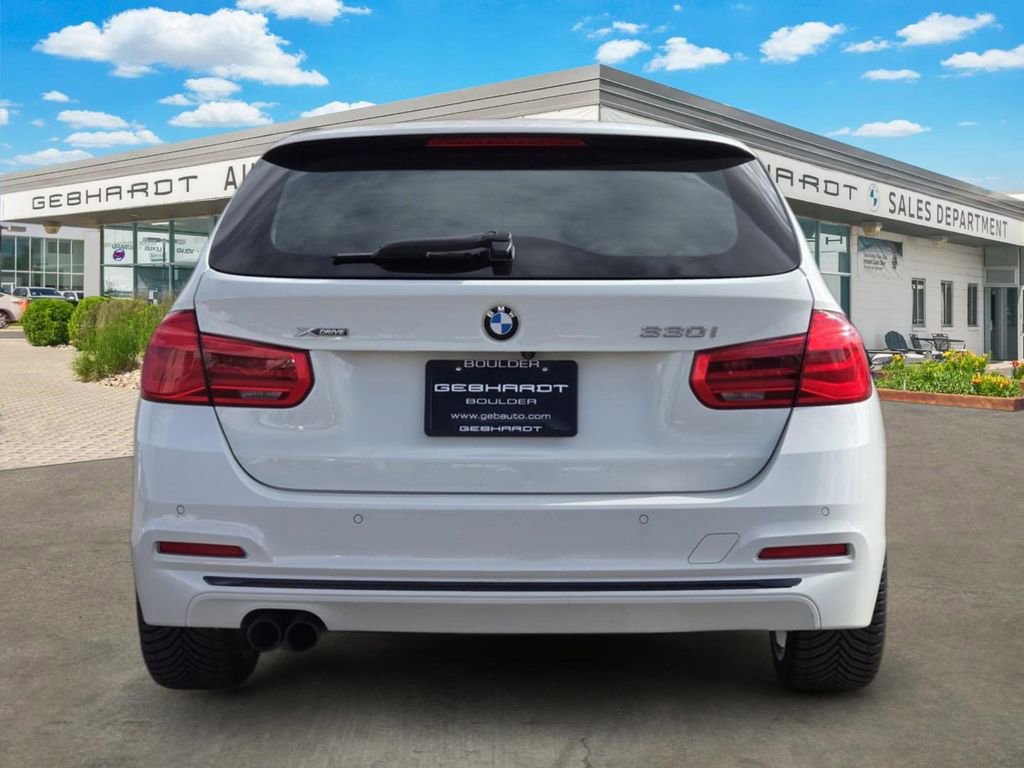 Used 2017 BMW 330i xDrive Wagon image 6