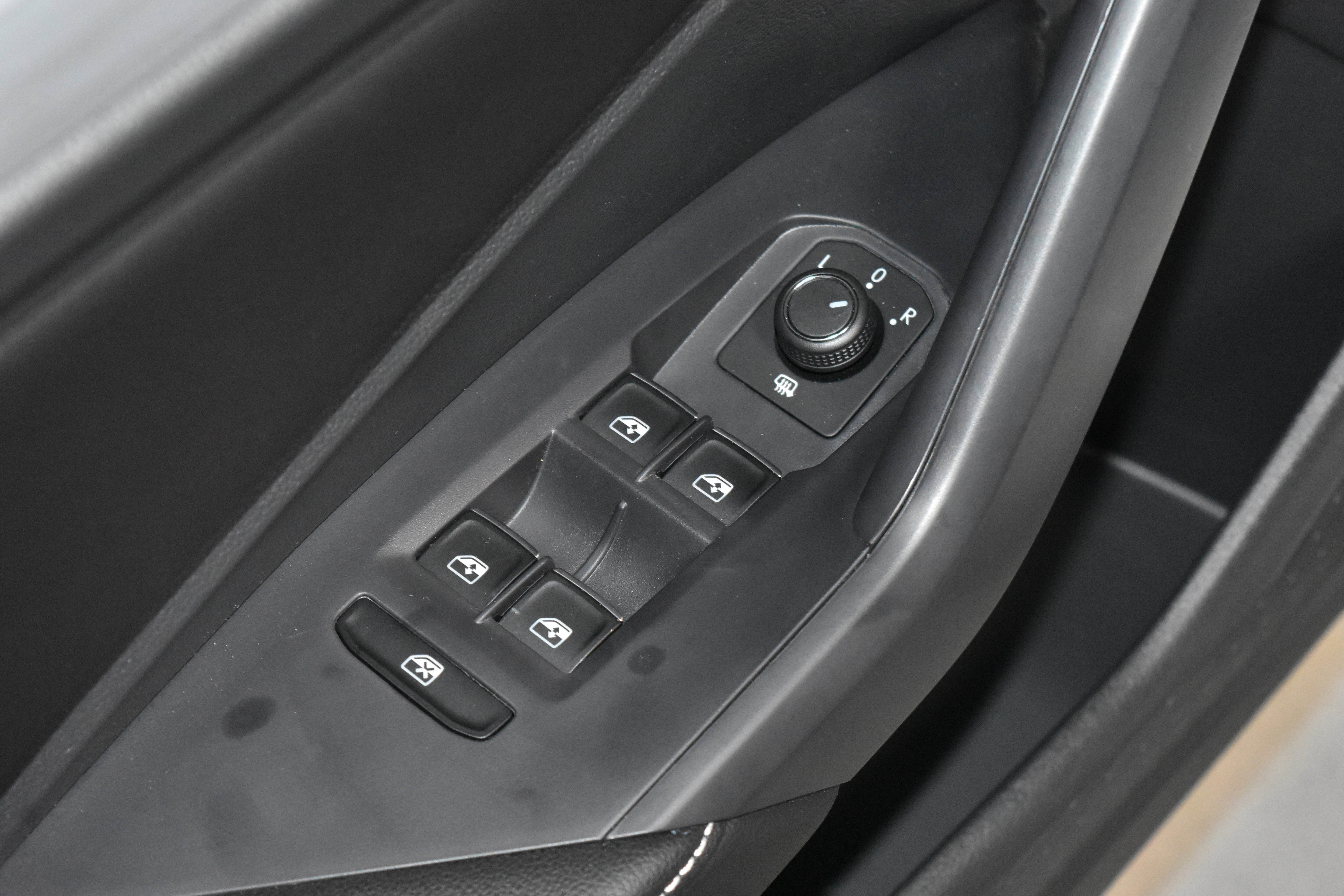 New 2026 Volkswagen Jetta Sport FWD image 4