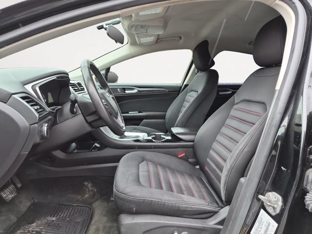 Used 2016 Ford Fusion SE FWD image 11