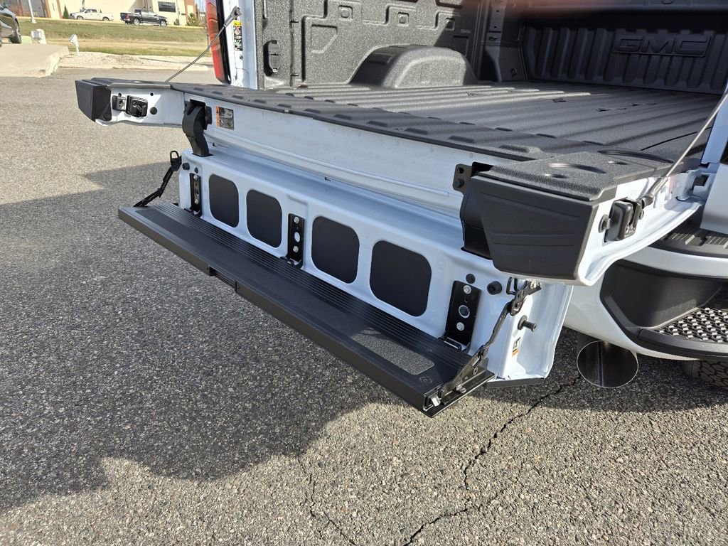 New 2026 GMC Sierra 2500 Denali AWD/4WD image 9