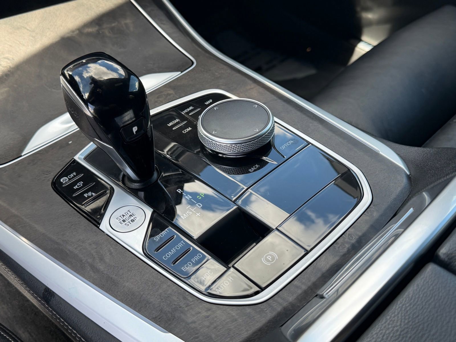 Certified 2022 BMW X5 xDrive40i w/ M Sport Package image 31