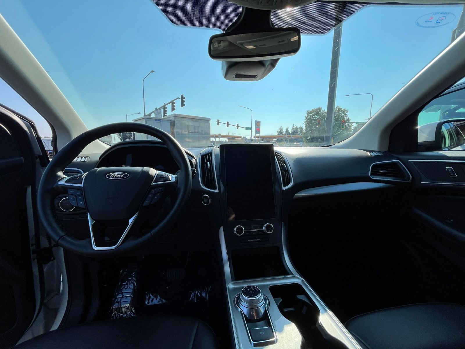 Used 2024 Ford Edge SEL image 33