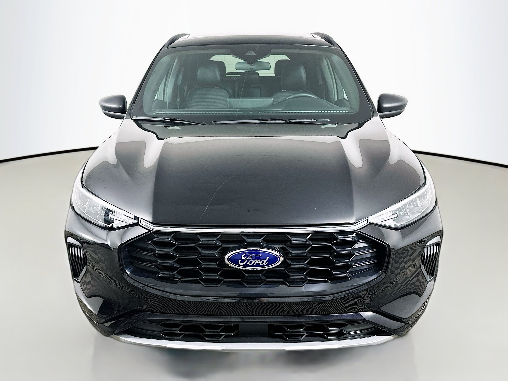 Used 2024 Ford Escape ST-Line w/ Tech Pack #1 AWD/4WD image 2
