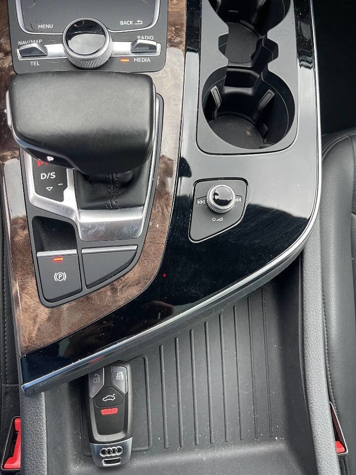 Used 2017 Audi Q7 3.0T Premium Plus image 16