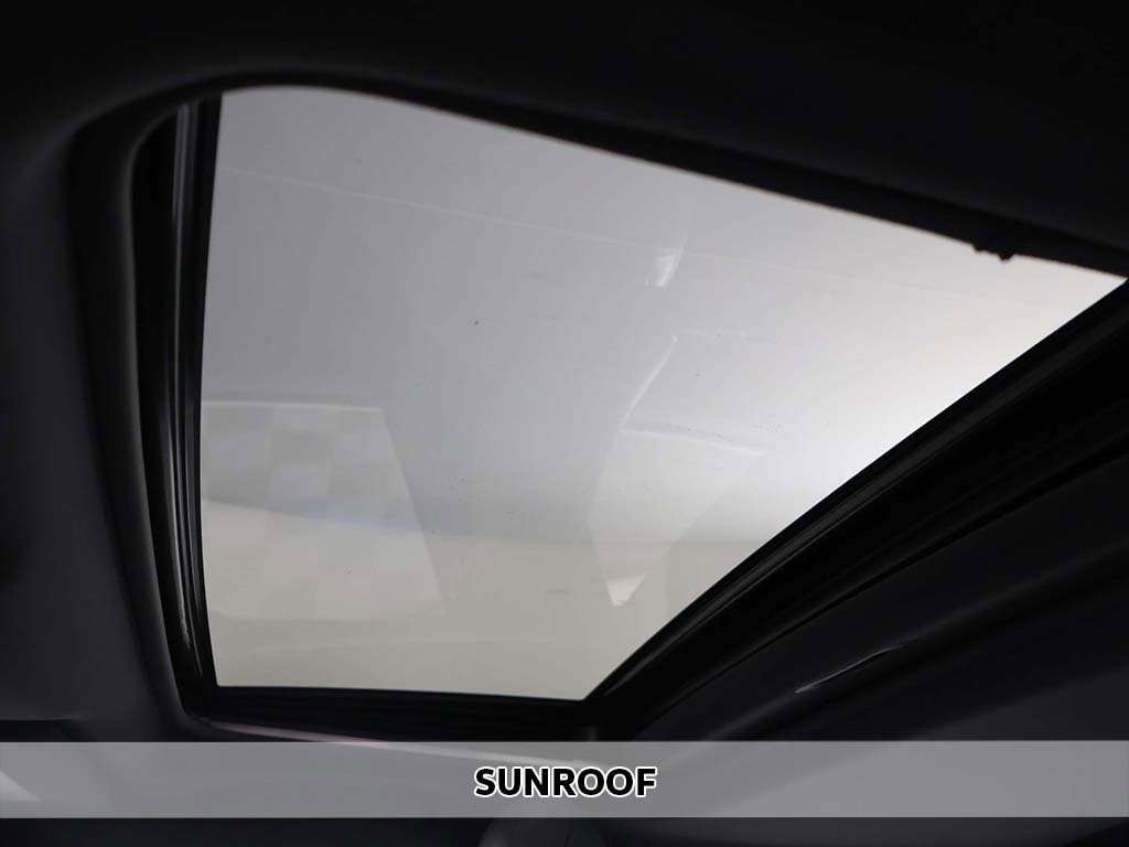 Used 2019 Toyota Avalon Limited image 4