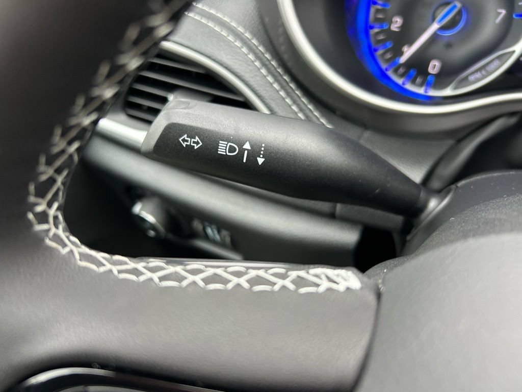 New 2026 Chrysler Pacifica Select w/ S Appearance Package FWD image 17