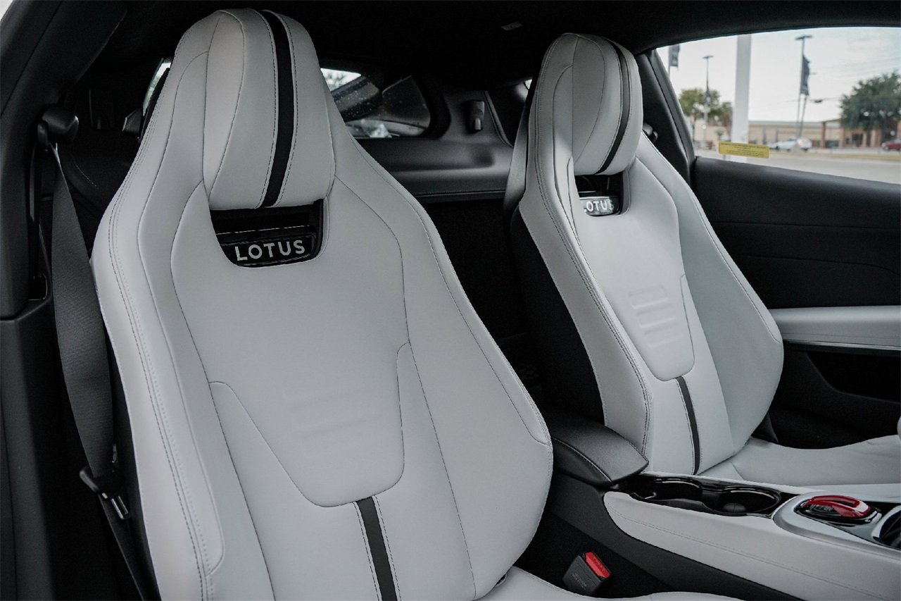 New 2025 Lotus Emira image 39