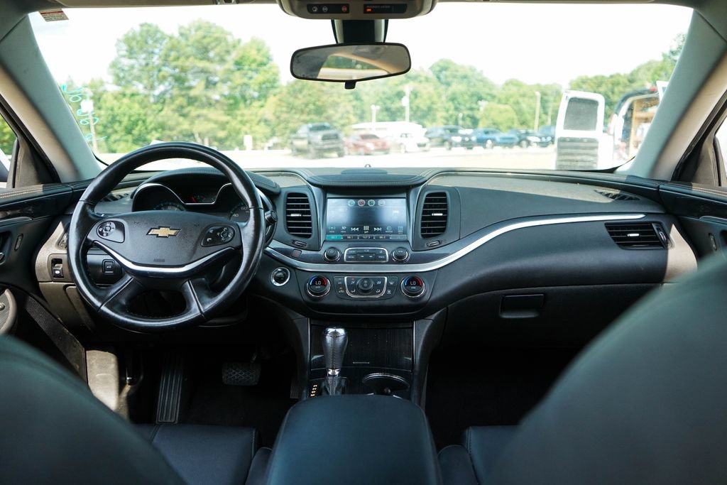 Used 2020 Chevrolet Impala LT FWD image 10