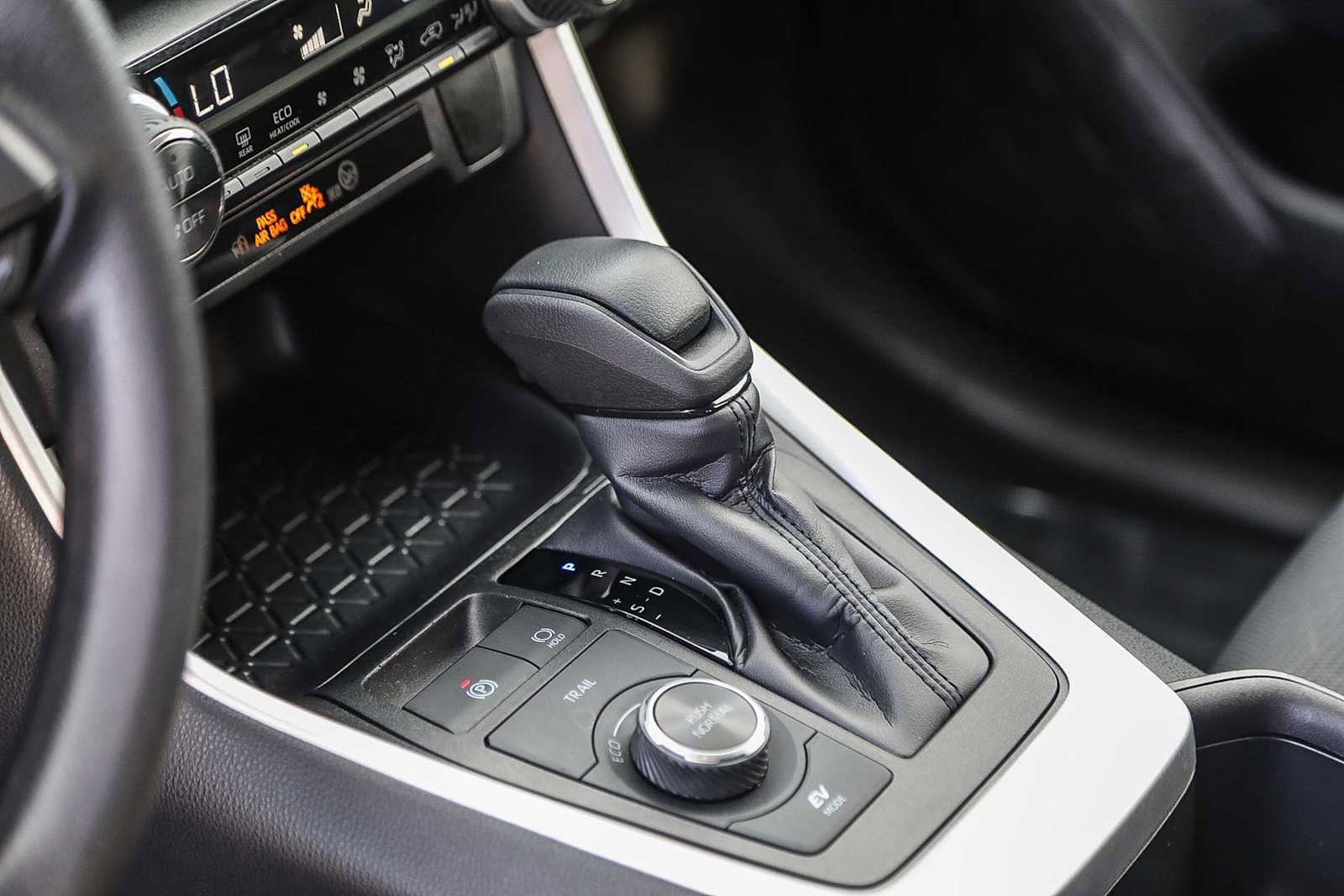 Certified 2025 Toyota RAV4 XLE image 21