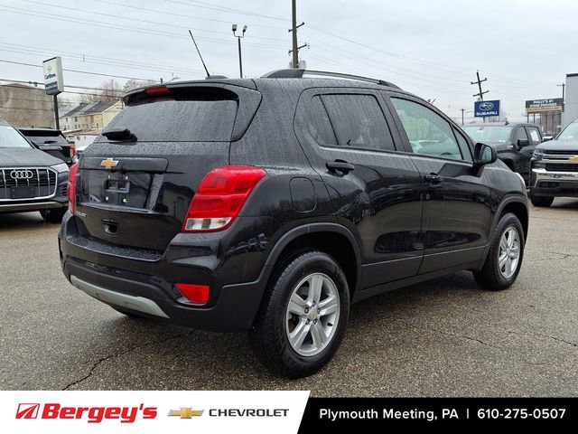 Certified 2022 Chevrolet Trax LT w/ LT Convenience Package image 8