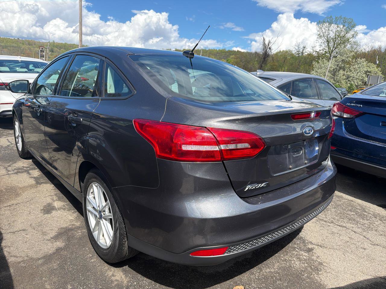 Used 2016 Ford Focus SE FWD image 12